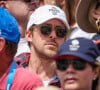 Très concentré sur l'épreuve, au même titre que sa moitié, l'acteur chouchou d'Hollywood n'a rien laissé paraitre derrière ses lunettes de soleil.
Ryan Gosling pendant les Jeux Olympiques de Paris 2024 - Jour 9 au Château de Versailles le 4 août 2024 à Versailles, France.