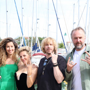 Baya Rehaz, Anne-Elisabeth Blateau, Jean-Baptiste Shelmerdine et Yannik Mazzilli lors du photocall de la série "Mère indigne"de la 25ème édition du Festival de la fiction de la Rochelle, France, le 15 septembre 2023. © Denis Guignebourg/BestImage 