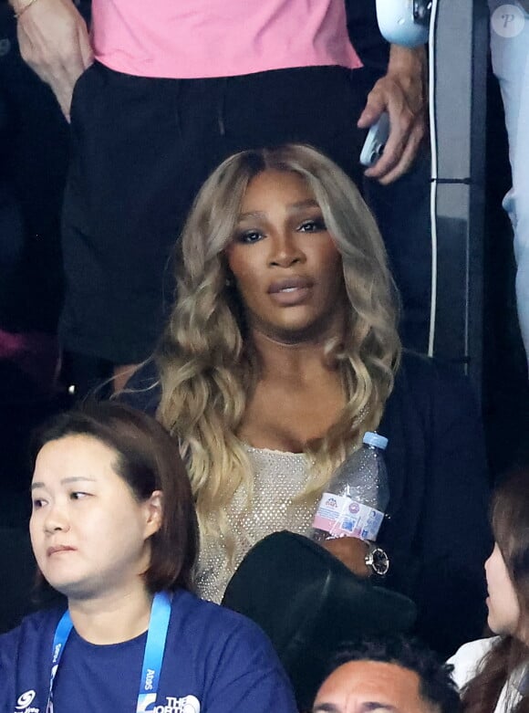 Serena Williams a porté fièrement la flamme olympique lors de la cérémonie d'ouverture des Jeux Olympiques de Paris. 
Serena Williams - Célébrités assistent à la victoire de Léon Marchand qui devient champion Olympique sur 400 m 4 nages lors des Jeux Olympiques de Paris (JO) à Paris La Defense Arena à Nanterre. © Dominique Jacovides-Pierre Perusseau/Bestimage