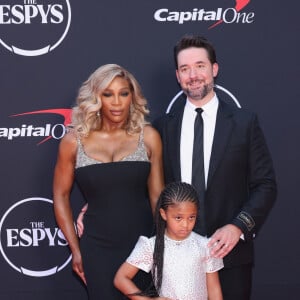 Serena Williams, Alexis Ohanian, et Olympia Ohanian aux ESPY Awards 2024 au Dolby Theatre, à Hollywood, le 11 juillet 2024.