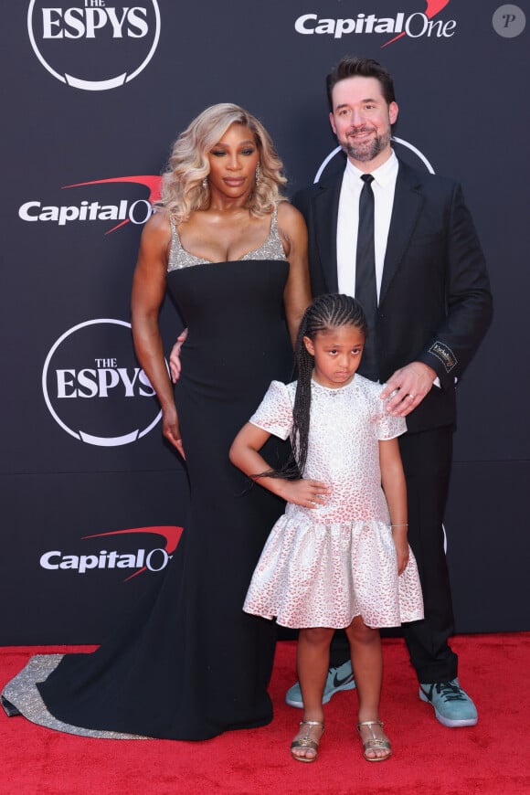 Serena Williams, Alexis Ohanian, et Olympia Ohanian aux ESPY Awards 2024 au Dolby Theatre, à Hollywood, le 11 juillet 2024.