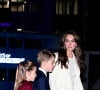 Kate Middleton est loyale et impliquée, mais...
Le prince William, prince de Galles, et Catherine (Kate) Middleton, princesse de Galles, avec leurs enfants le prince George de Galles, la princesse Charlotte de Galles et le prince Louis de Galles arrivent au traditionnel concert de Noël "Together At Christmas" à l'abbaye de Westminster à Londres, Royaume Uni