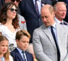 La maman de trois enfants a expliqué clairement à la reine Elizabeth II et à son beau-père, le roi Charles III, qu'elle ferait toujours passer ses enfants en premier. 
Tennis : Wimbledon 2023 - Angleterre - Finale simple Messieurs- Victoire de Carlos Alcaraz Espagne contre Novak Djokovic Serbie - Royal Box - Prince William, Prince George et Princesse Charlotte regardent la remise de prix faite par la Princesse de Galles