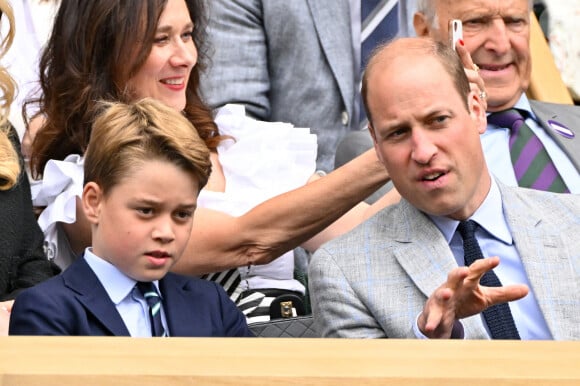 Tennis : Wimbledon 2023 - Angleterre - Finale simple Messieurs- Victoire de Carlos Alcaraz Espagne contre Novak Djokovic Serbie - Royal Box - William Prince de Galles avec son fils Le Prince Georges