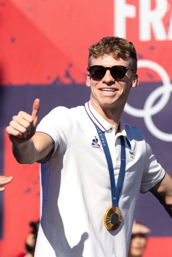 Léon Marchand, multi médaillé en natation, au Club France à la Grande Halle de La Villette à Paris, lors des Jeux Olympiques Paris 2024. Le 5 août 2024 © Jeremy Melloul / Bestimage 