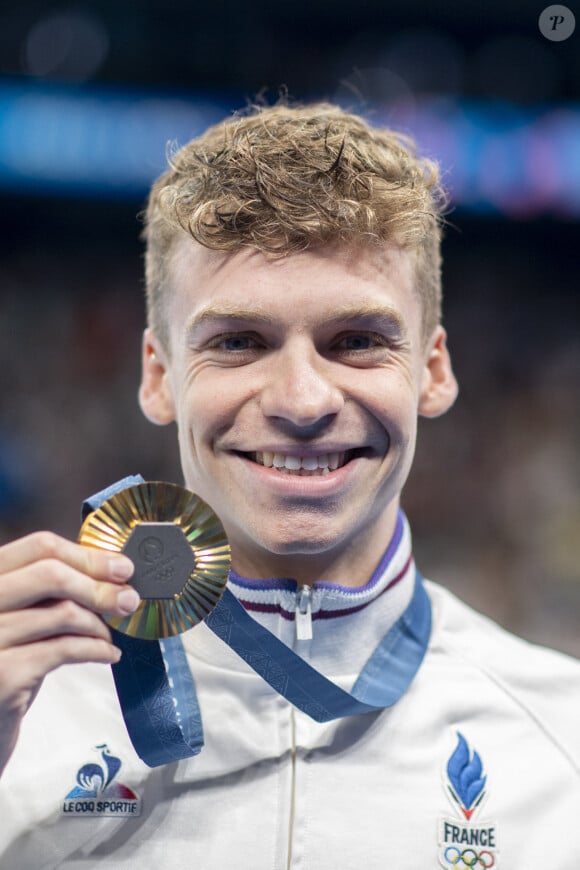 Le quadruple champion olympique a lancé un appel sur les réseaux sociaux pour retrouver la fillette
Léon Marchand a remporté la médaille d'or sur le 200 m 4 nages, son quatrième titre olympique lors des Jeux Olympiques de Paris2024 (JO) le 2 aout 2024. © Perusseau-Jacovides/Bestimage 