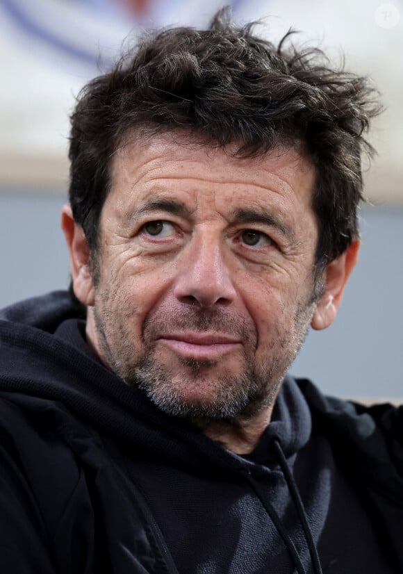 Patrick Bruel - Célébrités dans les tribunes des Internationaux de France de tennis de Roland Garros 2024 à Paris le 27 mai 2024. © Moreau-Jacovides/Bestimage 