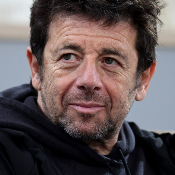 Patrick Bruel - Célébrités dans les tribunes des Internationaux de France de tennis de Roland Garros 2024 à Paris le 27 mai 2024. © Moreau-Jacovides/Bestimage 