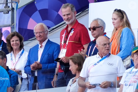 Henri, Grand-Duc de Luxembourg (devant), (de gauche à droite) la Reine Silvia de Suède, le Roi Carl XVI Gustaf de Suède, le Roi Felipe VI d'Espagne, et la Princesse d'Orange, Catharina-Amalia des Pays-Bas assistent aux épreuves d'athlétisme le 10e jour des Jeux Olympiques d'été de Paris 2024 au Stade de France à Saint-Denis, près de Paris, France, le 5 août 2024. Photo par Nicolas Gouhier/ABACAPRESS.COM