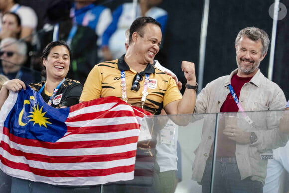 Le roi Frederik X suit le match de bronze avant que Viktor Axelsen ne joue la finale olympique du simple messieurs contre Kunlavut Vitidsarn de Thaïlande à Paris, lundi 5 août 2024. Photo par Mads Claus Rasmussen/Ritzau Scanpix/ABACAPRESS.COM