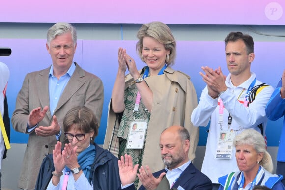 Le roi Philippe de Belgique et la reine Mathilde de Belgique assistent au match de la poule B entre l'équipe d'Irlande et l'équipe de Belgique au stade Yves-du-Manoir lors des Jeux olympiques d'été de 2024 à Paris, en France. Photo par Laurent Zabulon/ABACAPRESS.COM