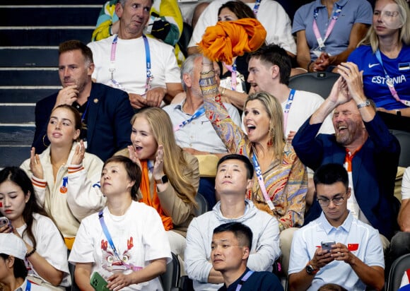 La princesse Alexia, la princesse Amalia, la reine Maxima et le roi Willem-Alexander des Pays-Bas assistent à la séance de natation du soir lors de la deuxième journée des Jeux Olympiques Paris 2024 à Paris La Défense Arena, le 28 juillet 2024 à Nanterre, France. Photo par Robin Utrecht/ABACAPRESS.COM