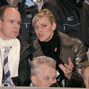 Le Prince Albert II de Monaco avec une amie sud-africaine, Charlene Wittstock, lors de la cérémonie d'ouverture des XXème Jeux Olympiques d'hiver à Turin, Italie, le 10 février 2006. Les Jeux se déroulent du vendredi 10 février au 26 février 2006. Photo Gouhier-Nebinger-Orban/ABACAPRESS.COM