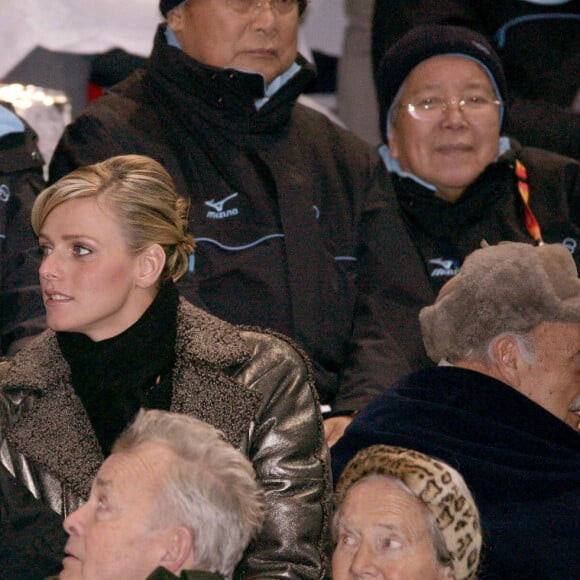 Le Prince Albert II de Monaco avec une amie sud-africaine, Charlene Wittstock, lors de la cérémonie d'ouverture des XXème Jeux Olympiques d'hiver à Turin, Italie, le 10 février 2006. Les Jeux se déroulent du vendredi 10 février au 26 février 2006. Photo Gouhier-Nebinger-Orban/ABACAPRESS.COM