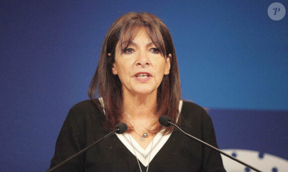 Anne Hidalgo - A.Hidalgo, maire de Paris, annonce, lors d'une conférence de presse sur les Jeux Oympiques le 19 juin 2024, qu'elle se baignera dans la Seine la semaine du 15 juillet 2024. © Jonathan Rebboah / Panoramic / Bestimage 