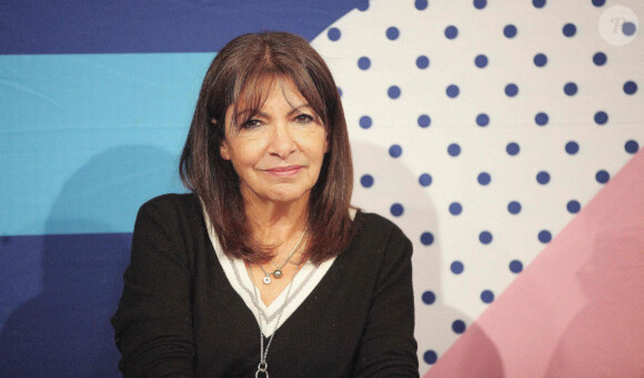 Anne Hidalgo - A.Hidalgo, maire de Paris, annonce, lors d'une conférence de presse sur les Jeux Oympiques le 19 juin 2024, qu'elle se baignera dans la Seine la semaine du 15 juillet 2024. © Jonathan Rebboah / Panoramic / Bestimage 