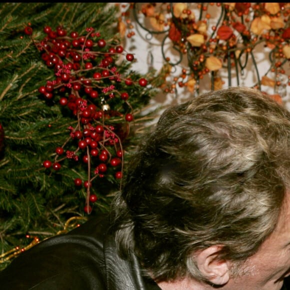 Brigitte Bardot et Johnny Hallyday au Noël des animaux SPA 2004 à Levallois Perret.