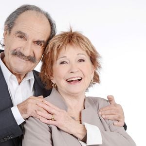 Photo d'archives datée du 22 décembre 2015 de l'acteur Gérard Hernandez et de l'actrice Marion Game lors d'une séance de photos pour les 50 ans du magazine télévisuel français Télé Poche. Marion Game, qui incarnait Huguette dans la série à succès de M6 "Scènes de ménages", est décédée jeudi 23 mars 2023 à l'âge de 84 ans. Pascal Baril/ABACAPRESS.COM