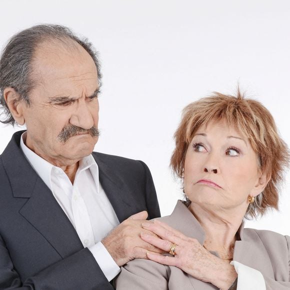 Photo d'archives datée du 22 décembre 2015 de l'acteur Gérard Hernandez et de l'actrice Marion Game lors d'une séance de photos pour les 50 ans du magazine télévisuel français Télé Poche. Marion Game, qui incarnait Huguette dans la série à succès de M6 "Scènes de ménages", est décédée jeudi 23 mars 2023 à l'âge de 84 ans. Pascal Baril/ABACAPRESS.COM