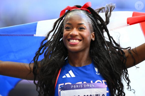 La championne tricolore a remporté la médaille d'argent en finale du 100 mètres haies
Cyréna Samba-Mayela © vincent Kalut / Panoramic / Bestimage