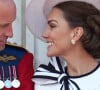  "Il est d'autant plus révélateur que ce soit Kate qui prenne les devants dans ce clip, comme elle le faisait souvent avant sa maladie.
Le prince William, prince de Galles, Catherine Kate Middleton, princesse de Galles au balcon du Palais de Buckingham lors de la parade militaire "Trooping the Colour" à Londres le 15 juin 2024