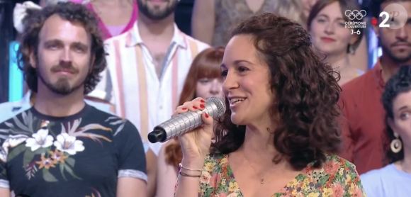 Mais, l'un de ses traits de caractère pourrait bien finir par lui faire défaut comme elle le reconnaît elle-même.
Coline, nouvelle Maestro de "N'oubliez pas les paroles", sur France 2