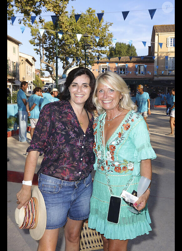 Sandrine Sarroche, Pascale Perez à la Pétanque Turquoise sur la Place des Lices à Saint-Tropez, au profit de l'association "Soleil d'Enfance", le 11 août 2024