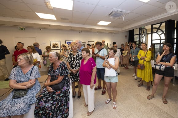 Un noter qu'une exposition mettait également à l'honneur Simone Veil
Exclusif - Illustration - Vernissage de l'exposition "Simone Veil, l'immortelle" par Micheline Pelletier-Decaux lors du 40ème Festival de Ramatuelle. Le 4 août 2024 © Cyril Bruneau / Festival de Ramatuelle / Bestimage 