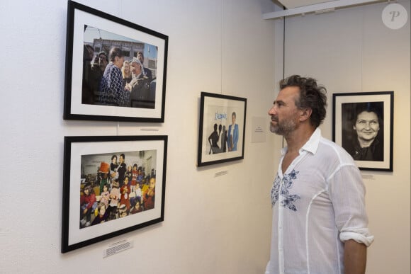 Exclusif - Alexandre Brasseur - Vernissage de l'exposition "Simone Veil, l'immortelle" par Micheline Pelletier-Decaux lors du 40ème Festival de Ramatuelle. Le 4 août 2024 © Cyril Bruneau / Festival de Ramatuelle / Bestimage 