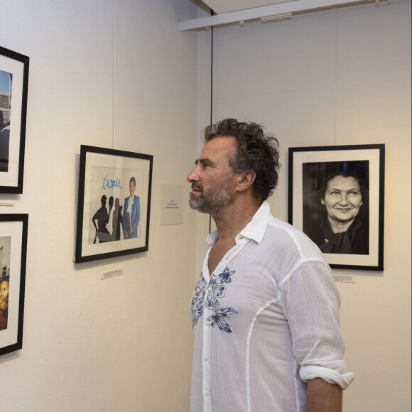 Exclusif - Alexandre Brasseur - Vernissage de l'exposition "Simone Veil, l'immortelle" par Micheline Pelletier-Decaux lors du 40ème Festival de Ramatuelle. Le 4 août 2024 © Cyril Bruneau / Festival de Ramatuelle / Bestimage 