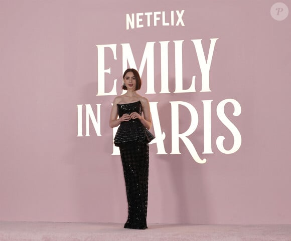 Lily Collins à l'avant-première de la première partie de la saison 4 de la série "Emily in Paris" à Los Angeles, le 14 août 2024