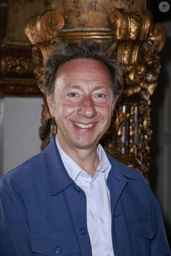 Stéphane Bern - Célébrités au défilé de mode Haute-Couture automne-hiver 2024/2025 "Julien Fournié" lors de la Fashion Week au musée Grévin à Paris le 25 juin 2024.