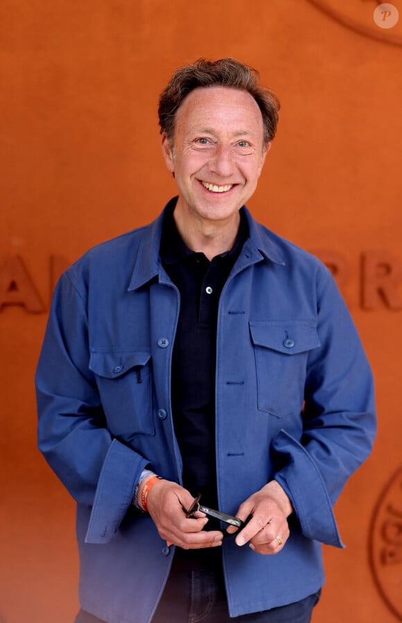 Stéphane Bern - Célébrités au village lors des Internationaux de France de tennis de Roland Garros 2024 à Paris le 9 juin 2024.