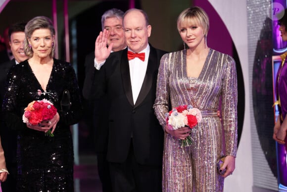 La princesse Caroline de Hanovre, la princesse Charlene, le prince Albert II de Monaco - Bal de la Rose "Disco" 2024 au profit de la Fondation Princesse Grace dans la Salle des Étoiles du Sporting Monte-Carlo à Monaco le 23 mars 2024. © JC Vinaj / Pool Monaco / Bestimage 