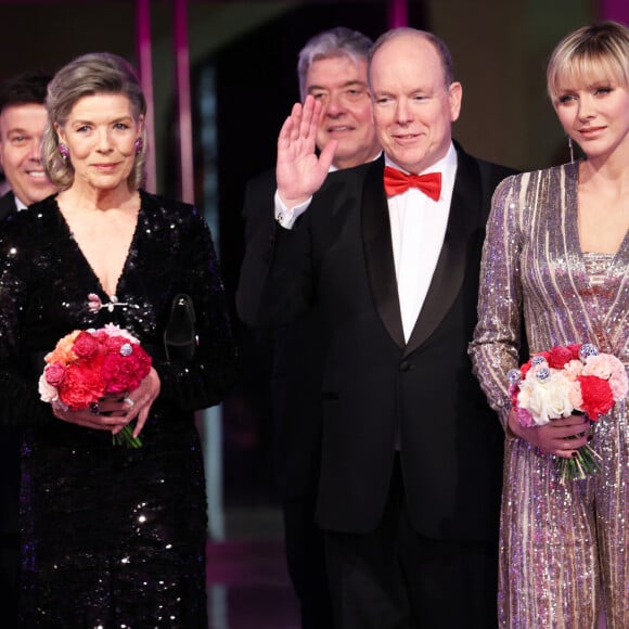 La princesse Caroline de Hanovre, la princesse Charlene, le prince Albert II de Monaco - Bal de la Rose "Disco" 2024 au profit de la Fondation Princesse Grace dans la Salle des Étoiles du Sporting Monte-Carlo à Monaco le 23 mars 2024. © JC Vinaj / Pool Monaco / Bestimage 