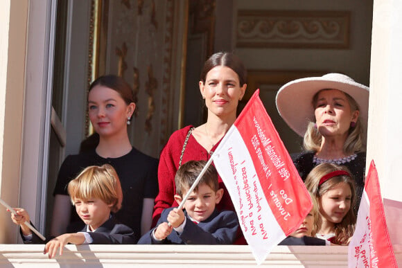 La princesse Alexandra de Hanovre, Charlotte Casiraghi et son fils Balthazar Rassam, Stefano et Francesco Casiraghi, la princesse Caroline de Hanovre - La famille princière de Monaco au balcon du palais, à l'occasion de la Fête Nationale de Monaco. Le 19 novembre 2023 © Dominique Jacovides-Bruno Bebert / Bestimage 