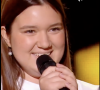 Slimane raconte alors à Emma : "Je vais te raconter ce qu'il s'est passé quand on était retourné on était tous là à t'écouter et à dire Waow et Patrick a dit 'elle c'est une finaliste'"
The Voice Kids, TF1