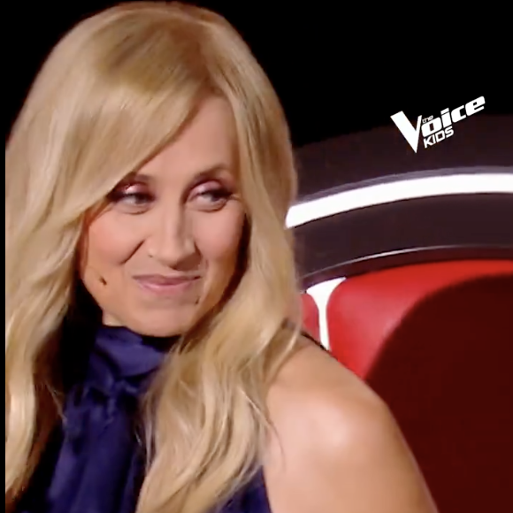 Gênée, Lara Fabian est alors désignée par les deux autres jurés comme étant la personne ayant bloqué Patrick Fiori. 
The Voice Kids, TF1