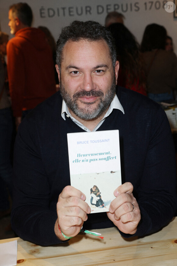 Bruce Toussaint lors du Festival du livre de Paris le 22 avril 2023 à Paris, France. Photo par Jerome Dominé/ABACAPRESS.COM