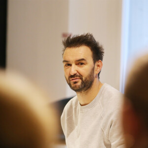 Cyril Lignac dédicace son livre "Saisons" à Paris le 7 décembre 2019. © Jonathan Rebboah/Panoramic/Bestimage