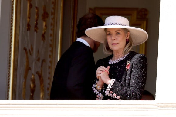 Depuis la semaine dernière elle se trouve dans l'Aisne
La princesse Caroline de Hanovre - La famille princière de Monaco au balcon du palais, à l'occasion de la Fête Nationale de Monaco. © Dominique Jacovides-Bruno Bebert / Bestimage