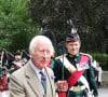 Ce jour-là, le roi Charles III a eu droit à une cérémonie d'accueil réalisée par des soldats de la compagnie Balaklava, 5e bataillon du Royal Regiment of Scotland
Le roi Charles III d'Angleterre, accueilli par des soldats de la compagnie Balaklava, 5e bataillon du Royal Regiment of Scotland devant le château de Balmoral (Ecosse), où le souverain débute ses vacances d'été, le 19 août 2024.