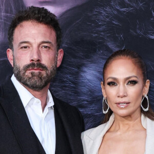 C'est véritablement la fin entre JLo et Ben
Ben Affleck et sa femme Jennifer Lopez à la première du film "The Mother" à Los Angeles