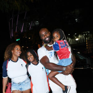 Exclusif - Teddy Riner avec sa femme Luthna et ses enfants Eden et Ysis - Teddy Riner fête son titre de champion Olympique de judo en équipe mixte au restaurant "Podium" du groupe (Les bistrots Pas Parisiens) à Paris le 3 aout 2024. © Rachid Bellak/Bestimage 