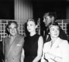 ... qui lui a permis d'entrer dans le monde du cinéma.Réception de la presse à Cannes, Brigitte Auber avec Alfred Hitchcock, Grace Kelly et Cary Grant au début du tournage de La main au collet. Photo by Alamy/ABACAPRESS.COM