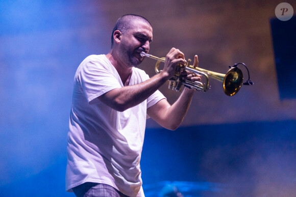 Le trompettiste franco-libanais Ibrahim Maalouf se produit sur scène lors du Nice's Jazz Festival, à Nice, France, le 15 juillet 2022. Photo par Yoann Rochette/ABACAPRESS.COM