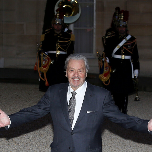 Alain Delon - Dîner d'Etat du président de la République française en l'honneur du président de la République populaire de Chine lors de sa visite d'Etat en France du 24 au 26 mars 2019, au Palais de l'Elysée, à Paris, France, le 25 mars 2019. © Dominique Jacovides/Bestimage 