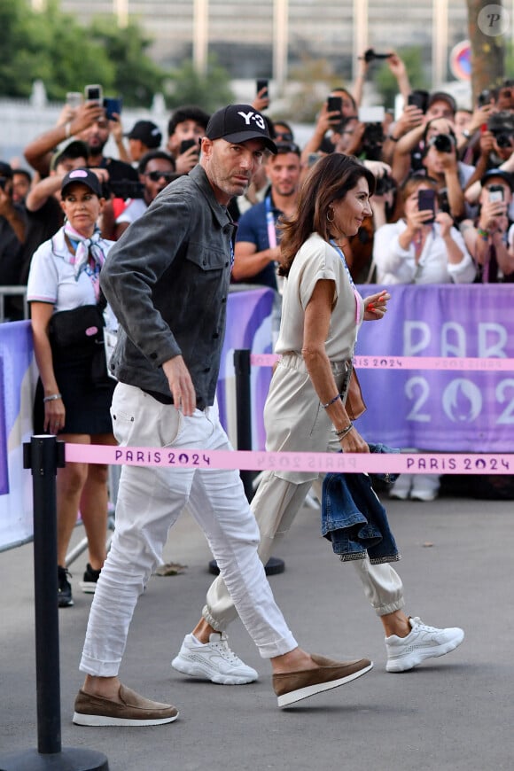 Zinedine Zidane et sa femme Véronique - Arrivées à la finale de basketball "France vs USA" à l'Arena Bercy à Paris, lors des Jeux Olympiques Paris 2024. Le 10 août 2024 © Perusseau-Jacovides / Bestimage