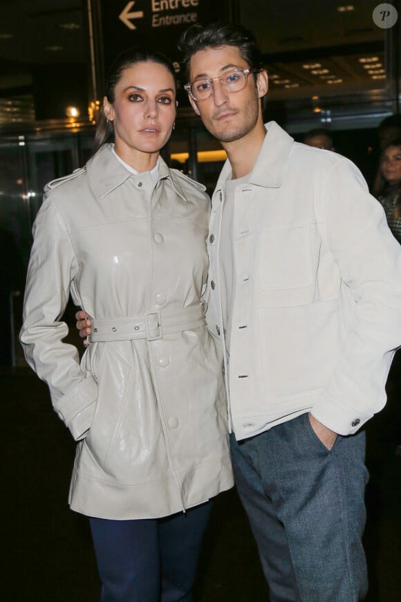 Natasha Andrews et son compagnon Pierre Niney - Arrivées au défilé de mode Hommes "AMI" prêt-à-porter automne-hiver lors de la fashion week de Paris.