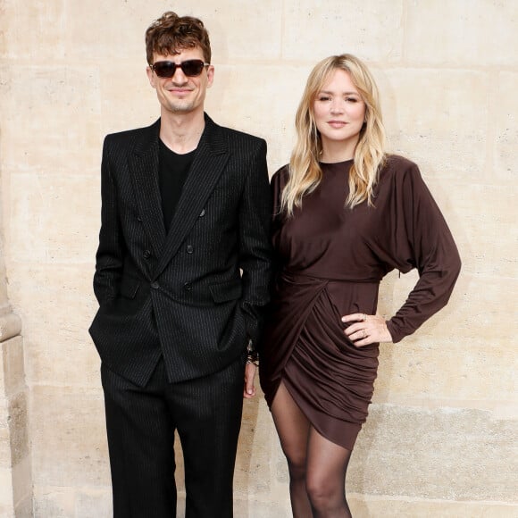 Niels Schneider et sa compagne Virginie Efira - 35ème édition des "Trophées ANDAM" dans les jardins du Palais Royal à Paris, France, le 27 juin 2024. © Christophe Clovis / Bestimage 